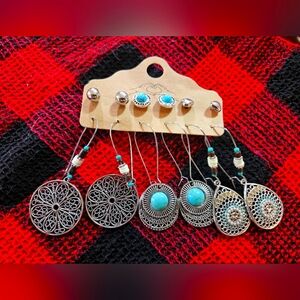 *Free with 30$ purchase! Western Earrings